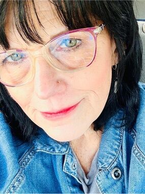 Meet your Posher, Kelli